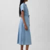 Abito chemisier midi in denim con cintura da annodare