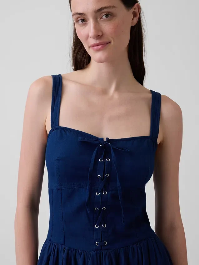 Abito lungo a corsetto con allacciatura