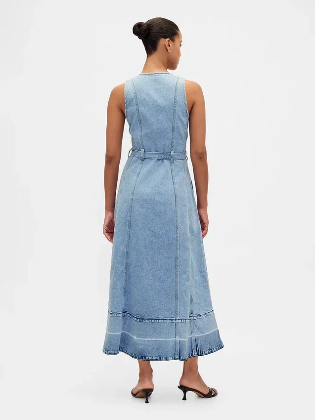 Abito lungo in denim con cintura da annodare e abbottonatura frontale