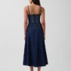 Abito lungo in denim con cuciture a corsetto