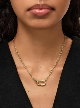Ana Luisa Blake: collana con catena dorata di grandi dimensioni