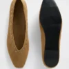 Ballerine in pelle scamosciata vegana