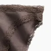 Bikini in morbidissimo cotone biologico elasticizzato con bordi in pizzo
