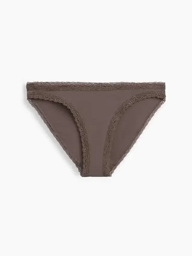 Bikini in morbidissimo cotone biologico elasticizzato con bordi in pizzo