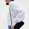 Borsa a botte in pelle scamosciata vegana