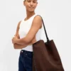 Borsa a secchiello in pelle scamosciata vegana