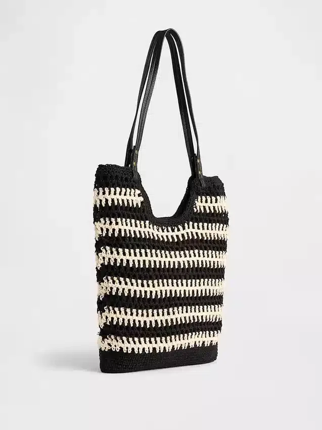 Borsa tote all’uncinetto