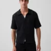 Camicia a maglia all’uncinetto con motivo a spina di pesce
