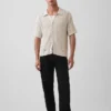 Camicia a maglia all’uncinetto con motivo a spina di pesce