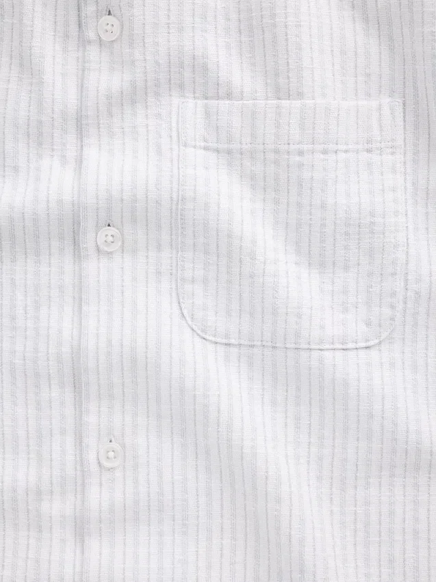 Camicia a righe Dobby dalla vestibilità comoda con orlo dritto