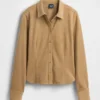 Camicia aderente in pelle scamosciata vegana