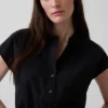 Camicia corta in popeline con maniche ad aletta