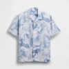 Camicia da vacanza per bambini con motivo floreale e trama in rilievo