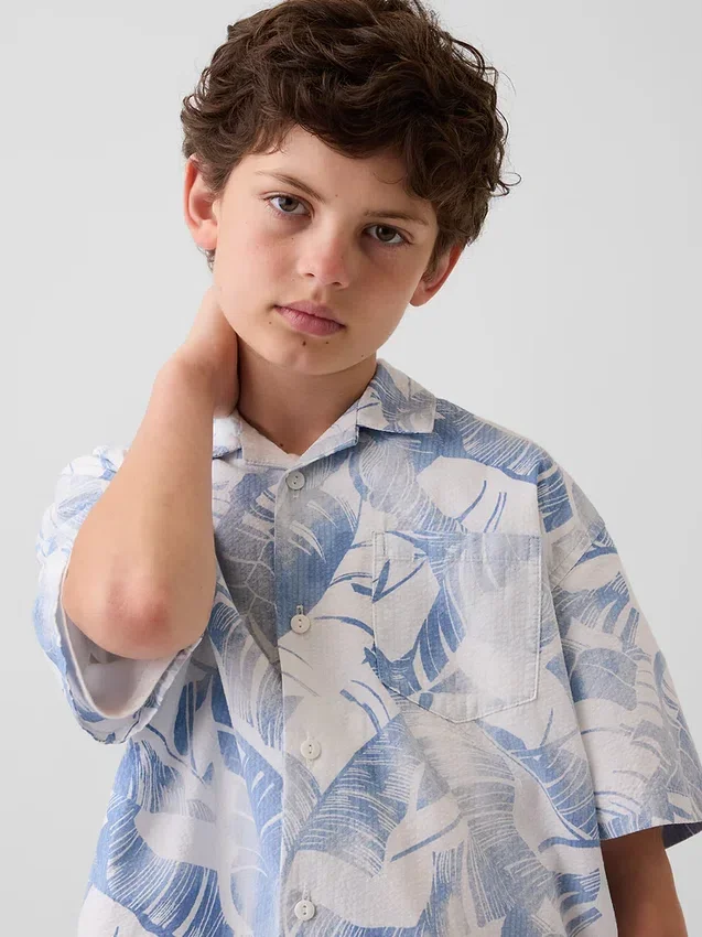 Camicia da vacanza per bambini con motivo floreale e trama in rilievo