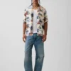 Camicia dal taglio comodo con colletto camp