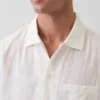 Camicia in cotone dobby dalla linea morbida con orlo dritto
