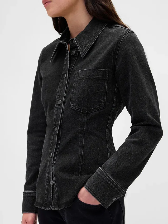 Camicia in denim con cuciture stringenti