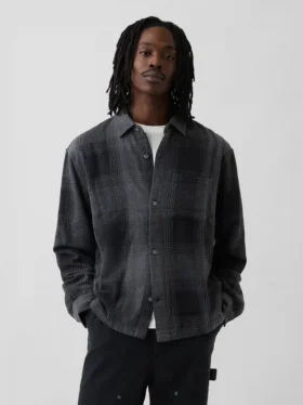 Camicia in flanella dal taglio comodo