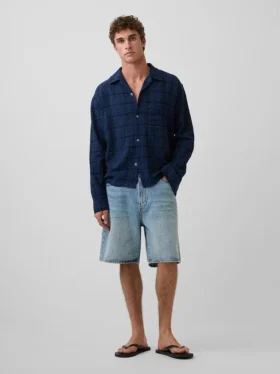 Camicia in seersucker dalla vestibilità comoda con orlo dritto