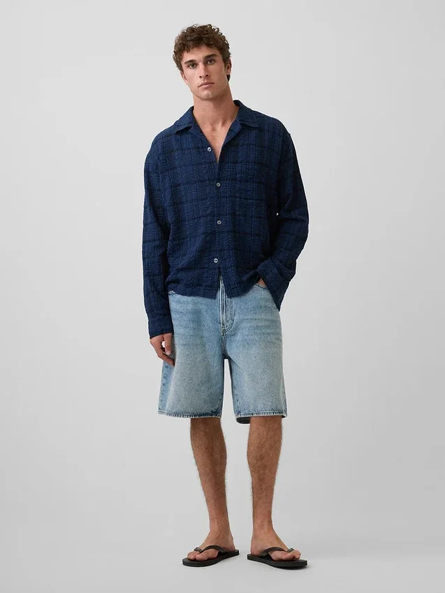 Camicia in seersucker dalla vestibilità comoda con orlo dritto