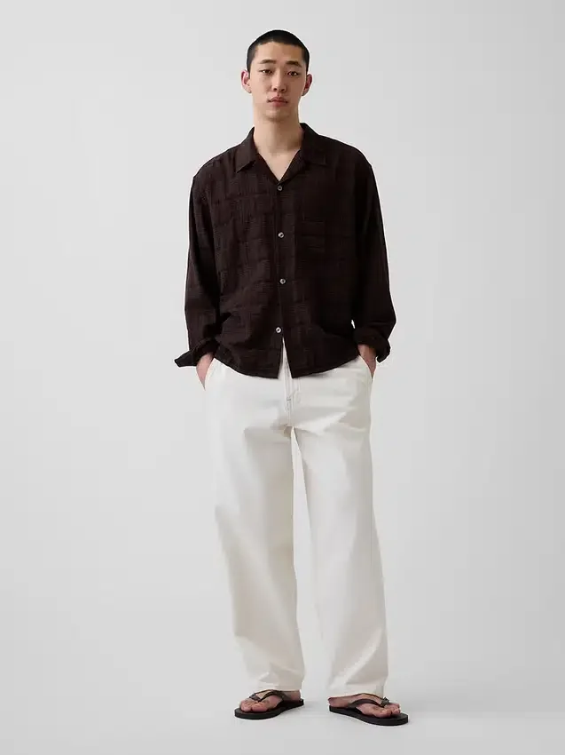 Camicia in seersucker dalla vestibilità comoda con orlo dritto