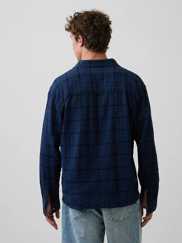 Camicia in seersucker dalla vestibilità comoda con orlo dritto