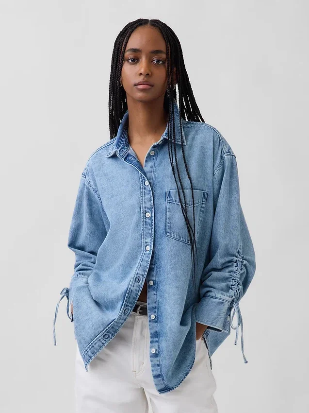 Camicia oversize in denim ultra morbido con maniche arricciate