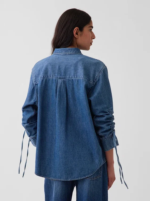 Camicia oversize in denim ultra morbido con maniche arricciate