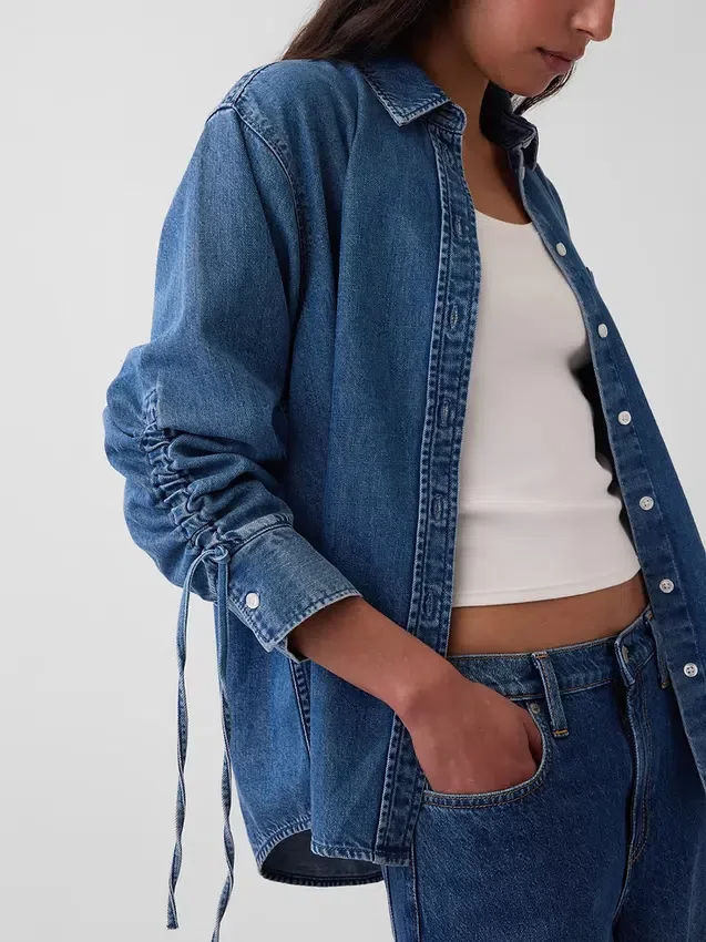 Camicia oversize in denim ultra morbido con maniche arricciate