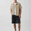Camicia utility dalla linea morbida con orlo dritto
