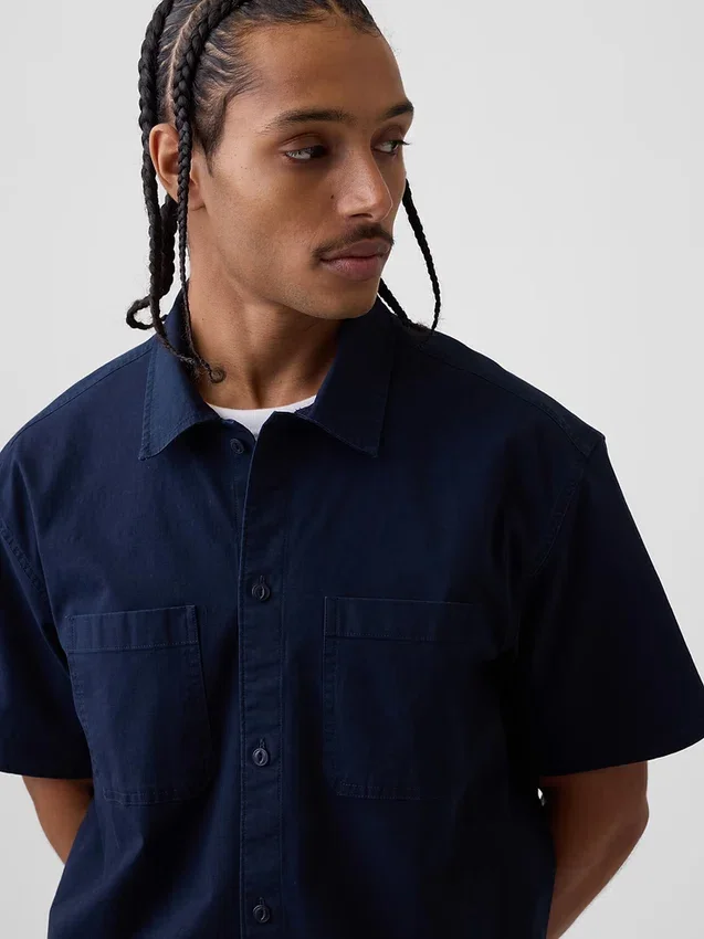 Camicia utility dalla linea morbida con orlo dritto