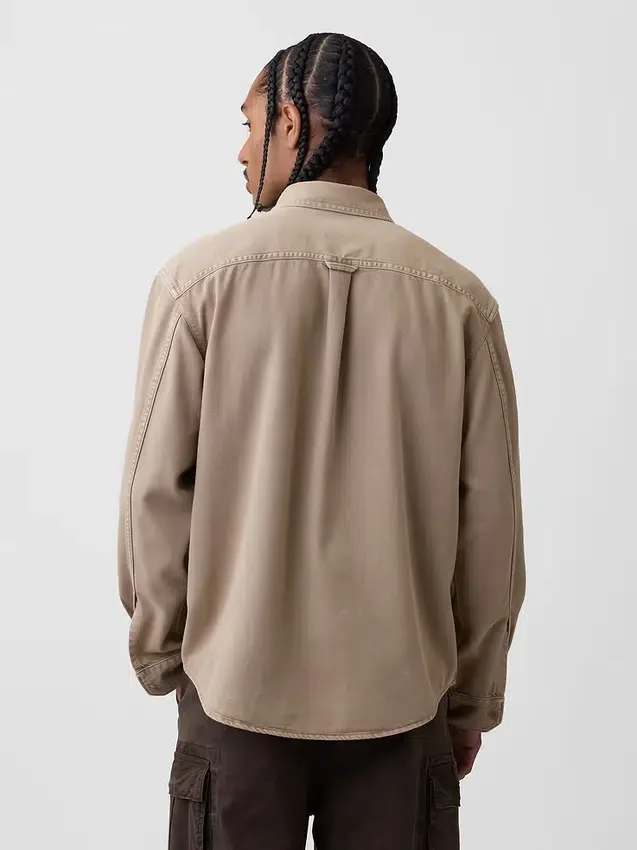 Camicia utility in denim ultra morbido dal taglio rilassato