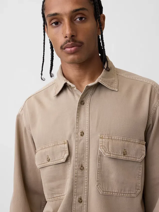 Camicia utility in denim ultra morbido dal taglio rilassato