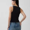 Canotta con scollo all’americana in maglia a costine pesante