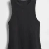 Canotta con scollo all’americana in maglia a costine pesante