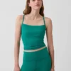 Canotta corta GapFit Smooth con dorso a vogatore