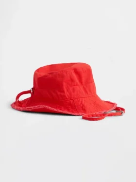 Cappello a secchiello con bordi sfrangiati