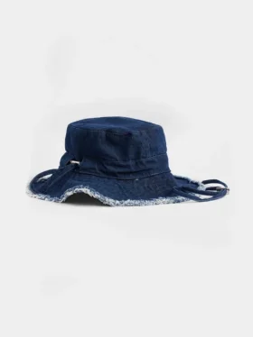 Cappello a secchiello con bordi sfrangiati