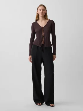Cardigan con chiusura frontale annodata in misto lino