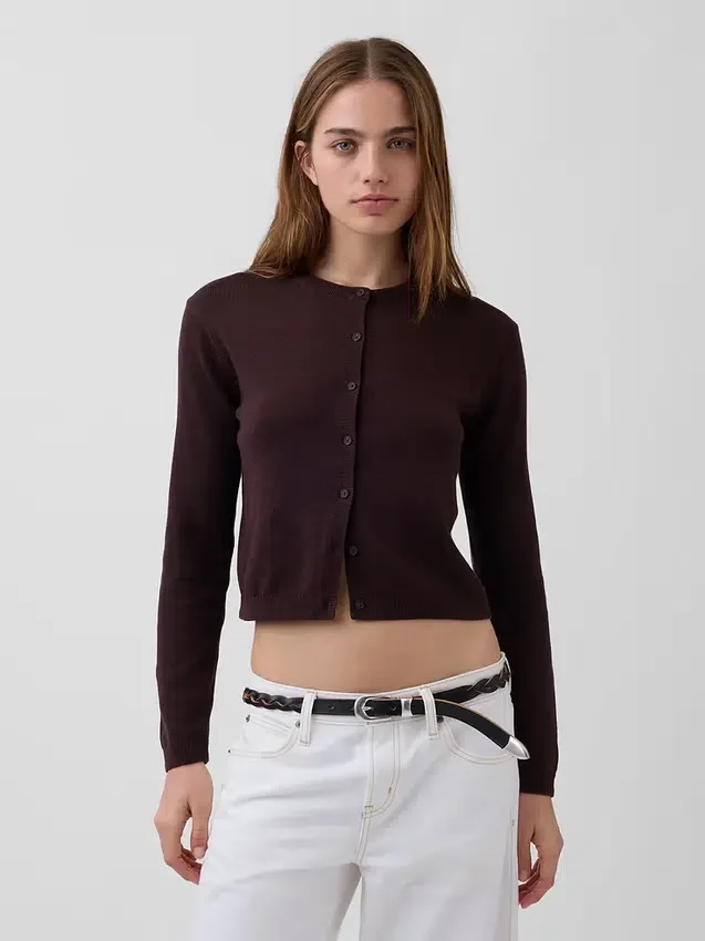 Cardigan corto dalla vestibilità comoda in 100% cotone