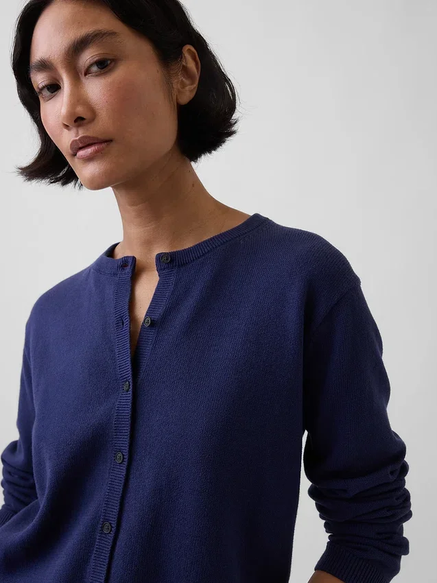 Cardigan corto dalla vestibilità comoda in 100% cotone