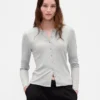 Cardigan moderno a girocollo