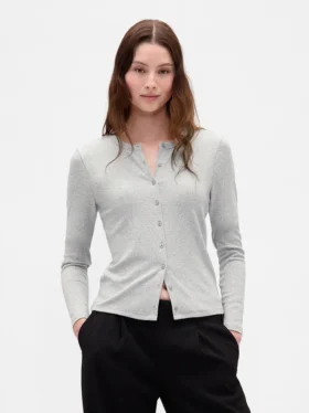 Cardigan moderno a girocollo