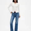 Cardigan moderno a girocollo