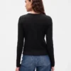 Cardigan moderno a girocollo