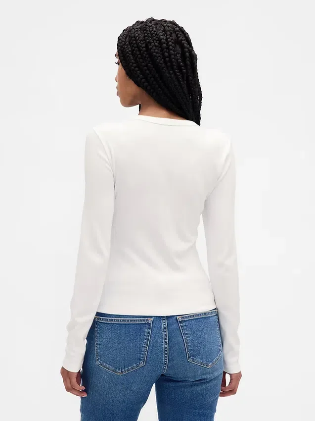 Cardigan moderno a girocollo
