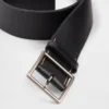 Cintura in pelle con fibbia quadrata
