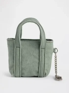 Ciondolo per borsa tote con logo