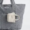 Ciondolo per borsa tote con logo