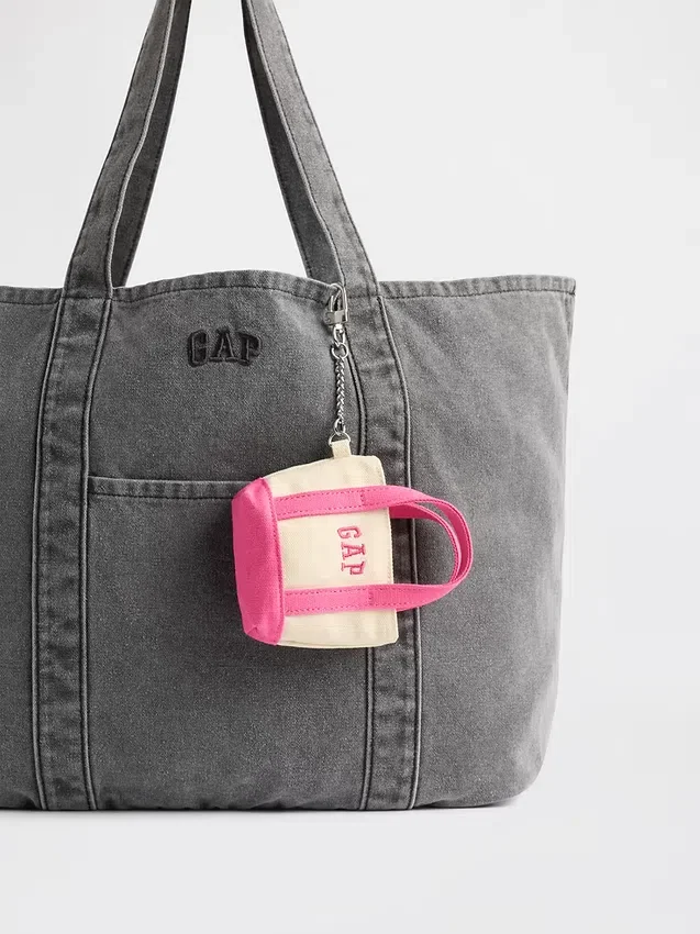 Ciondolo per borsa tote con logo